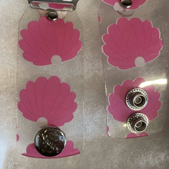 Woman - Picture 4 of 5